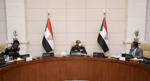 البرهان وحمدوك والكباشي في اجتماع مجلس الأمن والدفاع