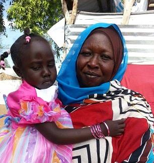 الطفلة إيمان فضل المولى عثر عليها ضابط بالجيش الشعبي تائهة في الأدغال ـ سودان تربيون
