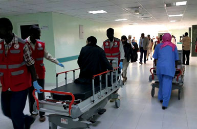 الجرحى اليمنيين في مدينة مروي الطبية (صورة من الهلال الأحمر السوداني) ـ إرشيف