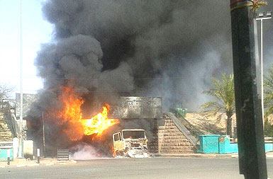 النار تشتعل في ناقلة غاز قرب جامعة الخرطوم ـ الأربعاء 8 أبريل 2015