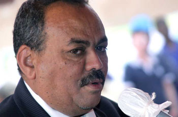 وزير البنى التحتية في حكومة الخرطوم أحمد قاسم .. صورة من شبكة (الشروق)