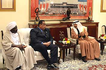 غندور يقدم دعوة لصاحب السمو الملكى رئيس الوزراء خليفة بن سلمان لزيارة الخرطوم- وكالات