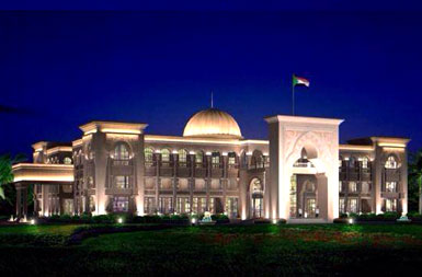 البشير رفع العلم السوداني على سارية القصر الجديد في ذكرى مقتل غوردون باشا