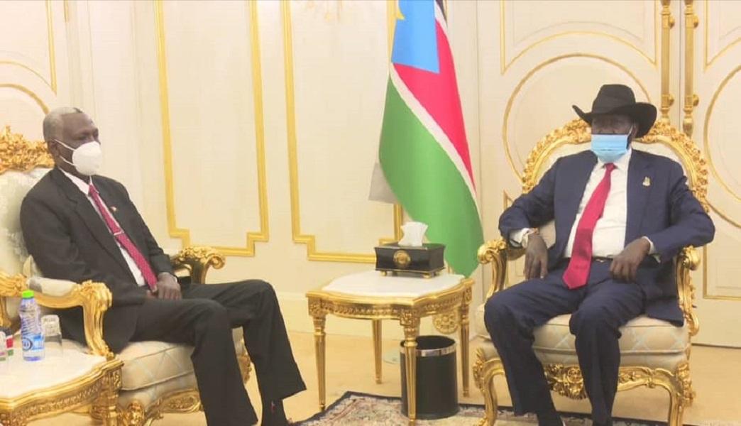رئيس جنوب السودان سلفا كير ميارديت ووزير الدفاع السوداني الفريق يس إبراهيم ـ جوبا 10 سبتمبر 2021