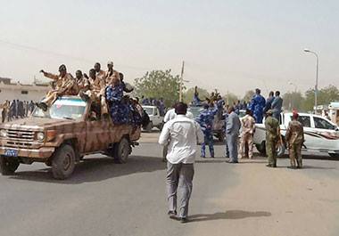 قوات الأمن انتشرت في شوارع نيالا للسيطرة على احتجاجات الطلاب..الثلاثاء 26 ابريل ..صورة لـ(سودان تربيون)