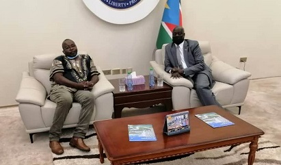 عبد الواحد يصل جوبا لطرح مبادرته للسلام السوداني