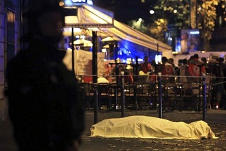 هجمات باريس أوقعت عشرات القتلى الجرحى (وكالات)