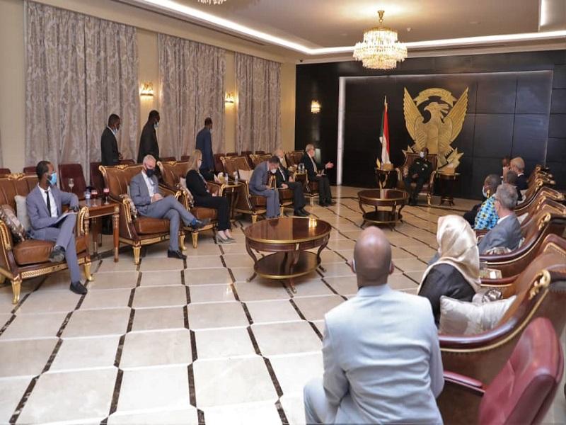 رئيس مجلس السيادة يلتقي مبعوثي الترويكا ـ الخرطوم 4 يوليو 2021
