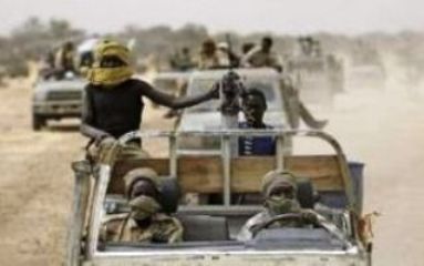 مجموعة من مقاتلي حركة العدل والمساواة في شمال دارفور (رويترز - إرشيف)