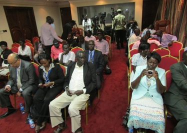 صحفيون في مؤتمر صحفى حول قوانين الإعلام الجديدة التي وافق عليها الرئيس سلفا كير، يوم 9 سبتمبر 2014 (سودان تربيون)