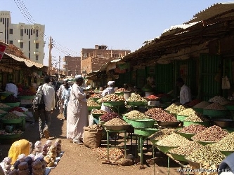 الأسواق السودانية تشهد إرتفاعاً كبيراً في أسعار السلع