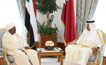 أمير قطر يستقبل البشير بالقصر الأميري ـ الأحد 24 مايو 2015 