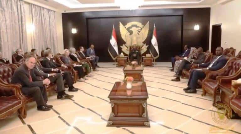 البرهان يتلقى مبعوثي دول الاتحاد الاوربي والتروكيا