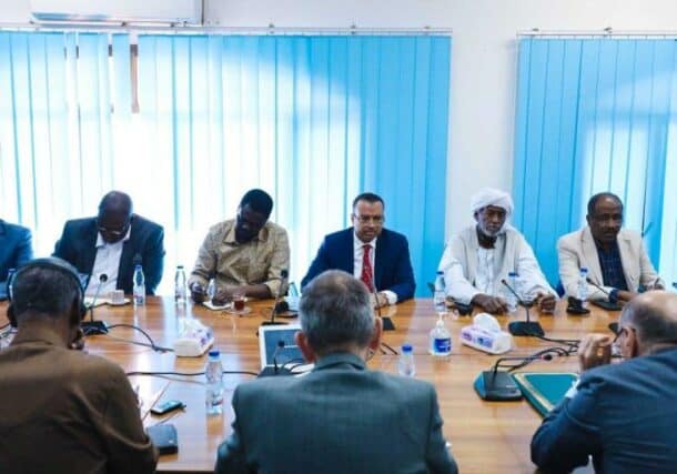 Democratic Bloc leaders meet with he Trilateral Mechaism on December 15, 2022 (UNITAMS photo)