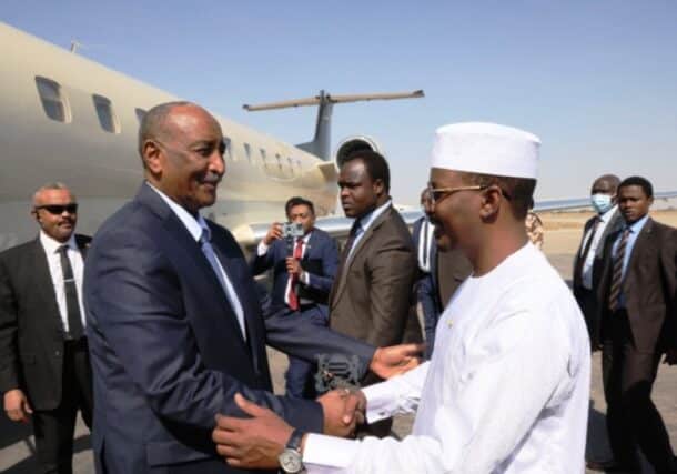 Mohamed Deby welcome Abdel Fattah al-Burhan at his arrival to Ndjemena on Januray 31, 2023