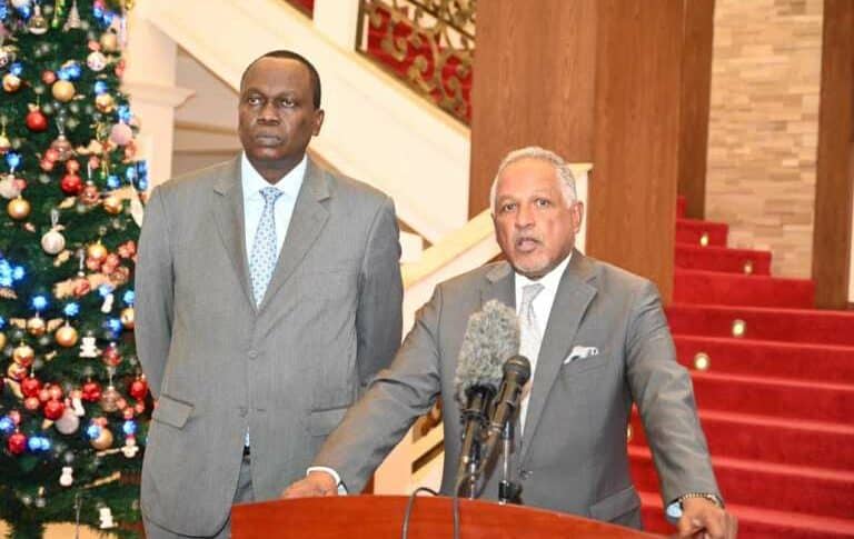 Sudan's, South Sudan underscredaries read a joint commuiqué at theend of Burgan-Kiir meeting in Juba on January 12, 2023