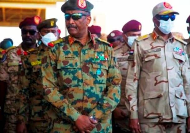 Abdel-Fatah-al-Burhan (L) with his-deputy-Mohamed-Daglo-Hemetti at a military graduation ceremony on September 22, 2021
