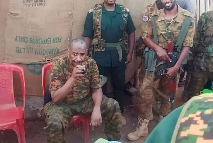 Al-Burhan takes a coffee in Omdurman before departing for Port Sudan on August 24, 2023