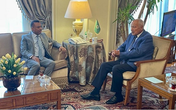 Al-Mirghani rencontre le secrétaire général de la Ligue arabe pour discuter de l’évolution de la crise soudanaise