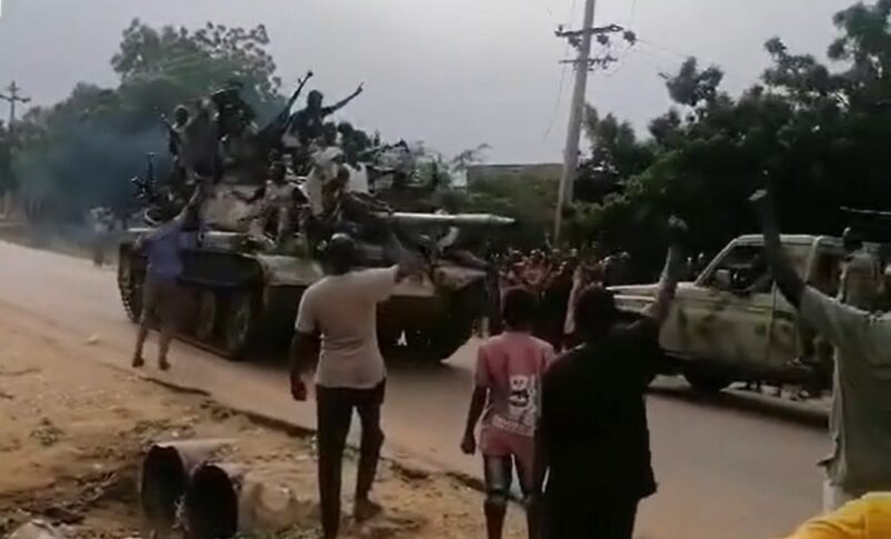 El-Obeid residents hails troops after the end of clashes with the RSF on October 9, 2023