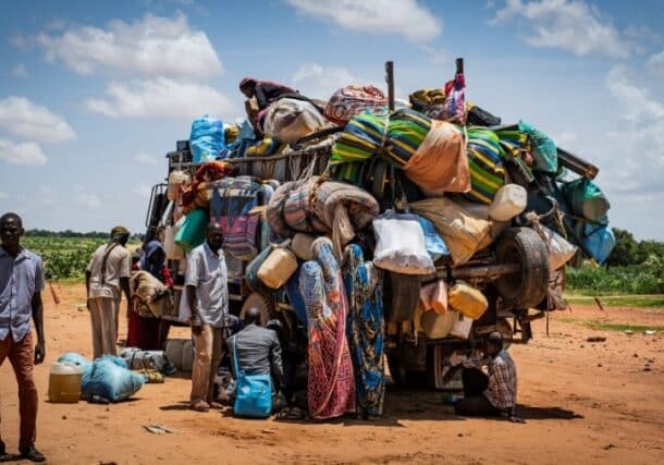 A truck carrying the personal belongings of displaced persons from Sudan who arrived in Chad (IOM photo)