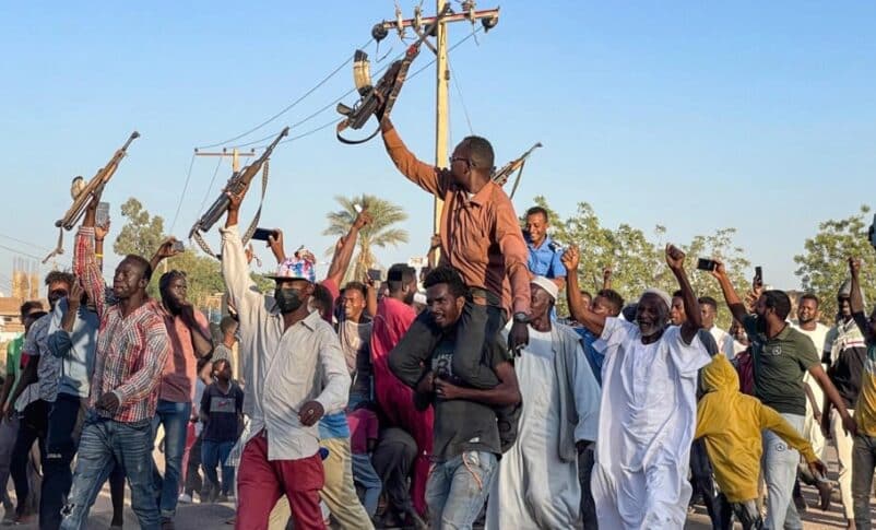 People rally in support of the Sudanese army in Wad Madani on December 17, 2023. AFP photo