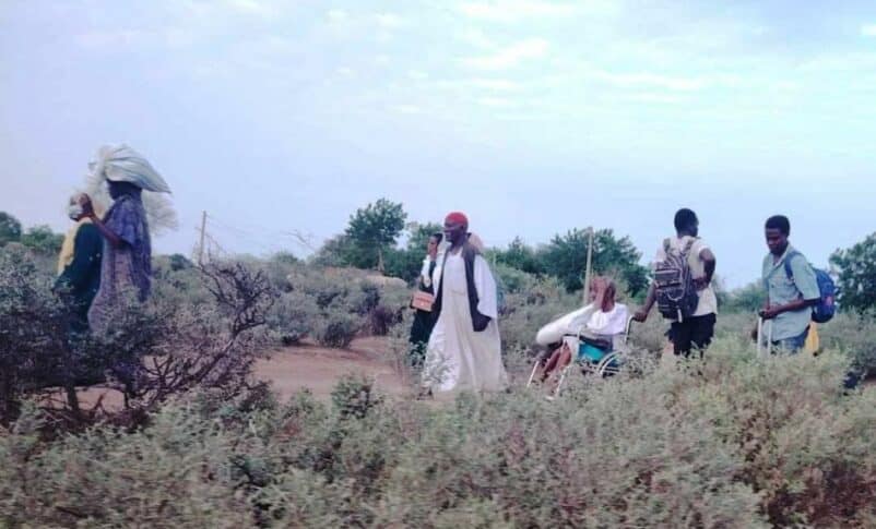 Civilians fleeing Sinjah following the attack of the RSF forces on the capital of Sennar State on June 30, 2024