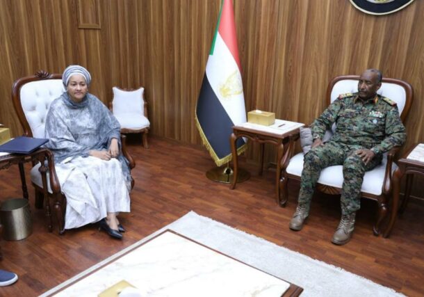 Sudan's Sovereign Council leader Abdel Fattah al-Burhan receives UN deputy SG Amina Mohammed in Port Sudan on August 29, 2024