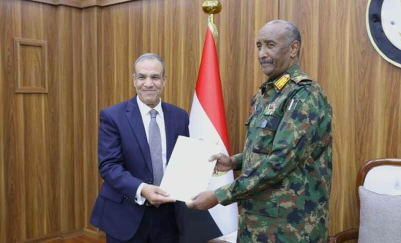 Al-Burhan receives a letter from the Egyptian president handed by his foreign minister Badr Abdelatty on Dec 3, 2024