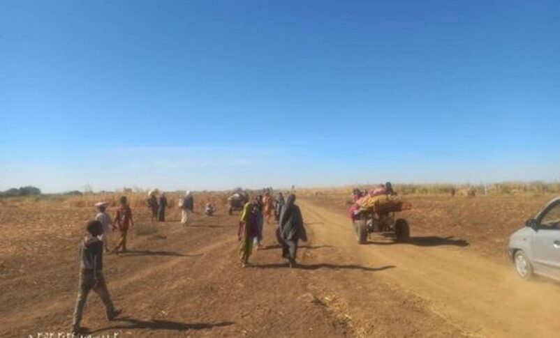 Civilians flee Zamzam camp on foot as RSF shelling enters its second day on Dec. 2, 2024