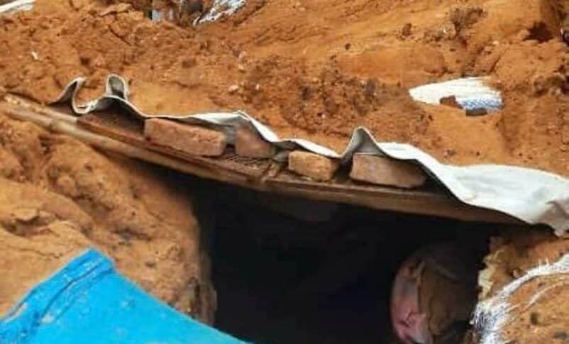 El Fasher civilians dig trenches for protection from RSF shelling