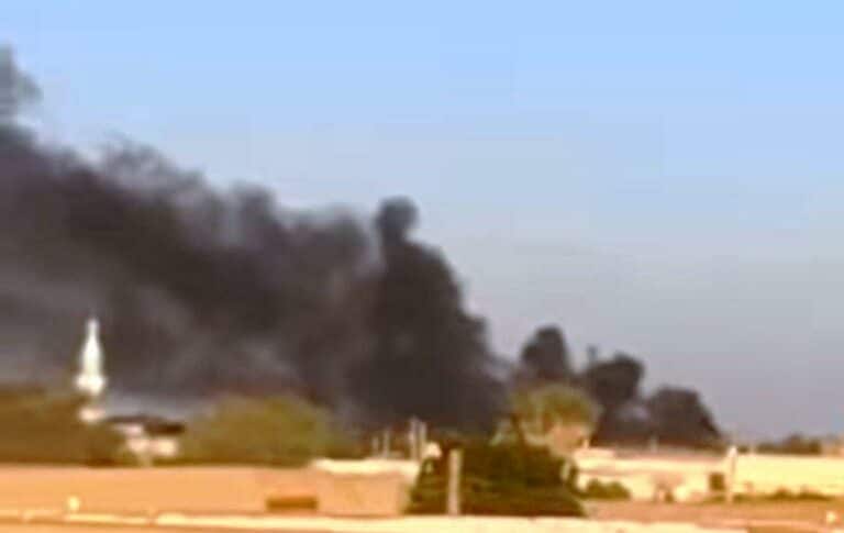 Wad Rawah, eastern Al Jazirah engulfed in smoke after RSF attacks market and public facilities on January 1, 2025
