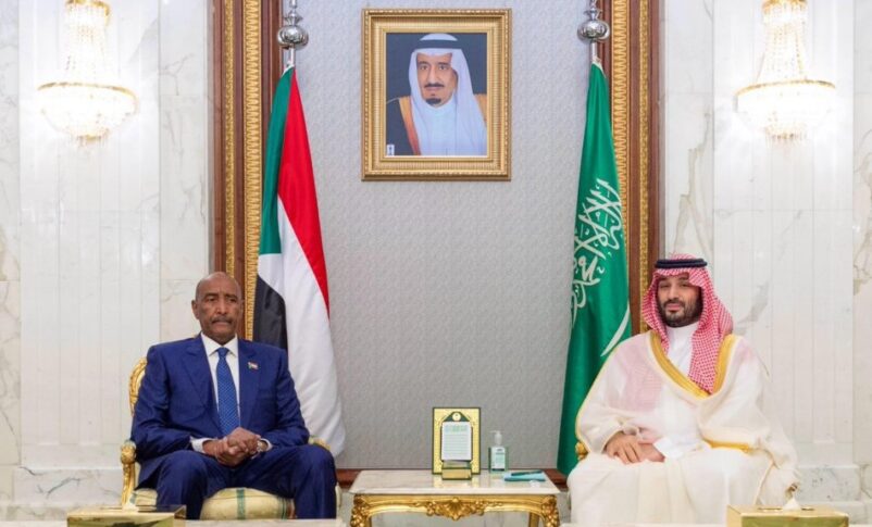 Saudi Crown Prince Mohamed bin Sulman receives Chairman of Sudan Sovereign Council on March 28, 2025 (SPA photo)