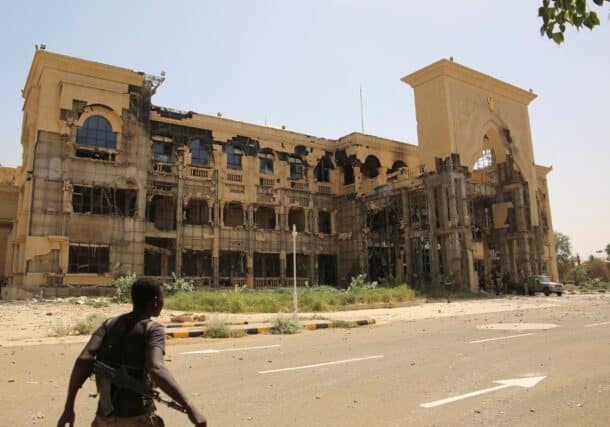 Sudanese soldier heading to the presidential place in Khartoum, on March 21, 2025 - AP photo
