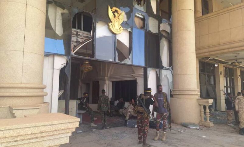 Sudanese soldiers at the Republican Palace entrance, March 21, 2025