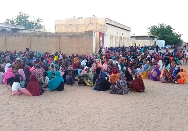 A cllective kitchen serves meals to people displaced from Zamzam, Abu Shouk, and Al-Salumat villages who are now in El Fasher fleeing RSF attacks on April 20, 2025