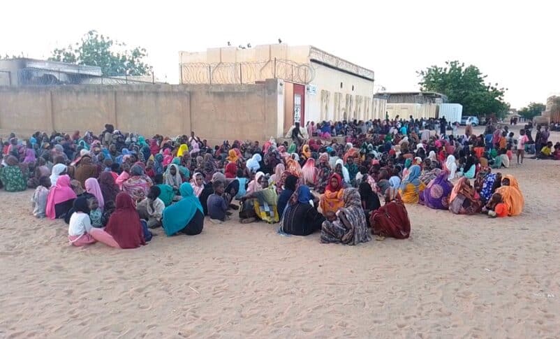 A cllective kitchen serves meals to people displaced from Zamzam, Abu Shouk, and Al-Salumat villages who are now in El Fasher fleeing RSF attacks on April 20, 2025