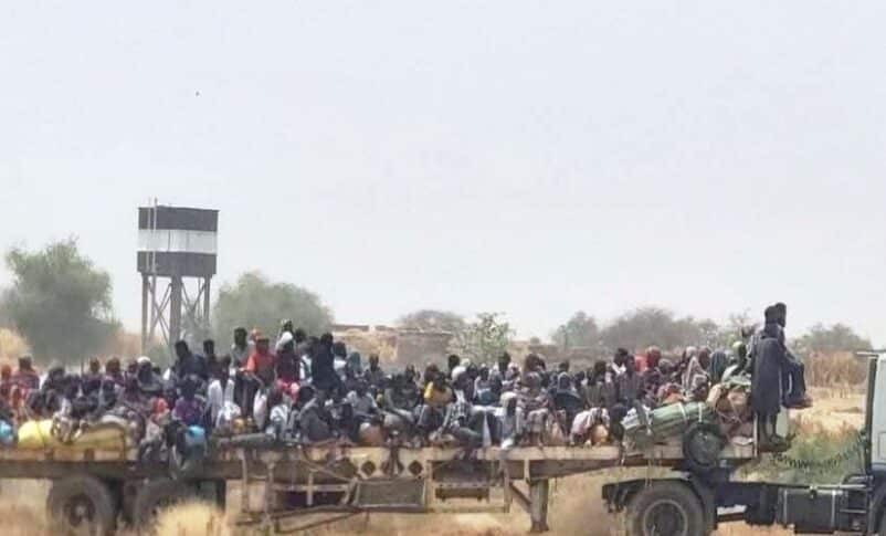 Civilians flee El Fasher as the RSF continue attacks on the city , on April 11, 2025