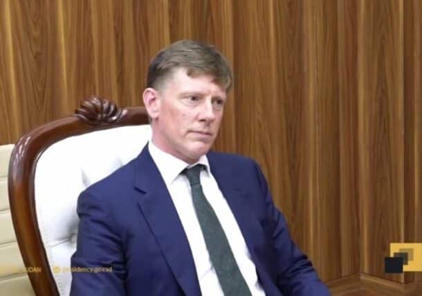 UK envoy Richard Crowder in Port Sudan meeting with al-Burhan (unseen) on April 9, 2025