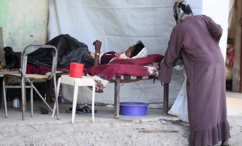 A displaced Sudanese woman rests on a bed at the Abdallah Nagi shelter camp, in Port Sudan, Sudan, on April 15, 2025. Reuters photo