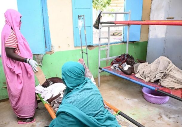 Cholera patients receive treatment at a clinic in Sudan's Red Sea state. (File photo: AFP)