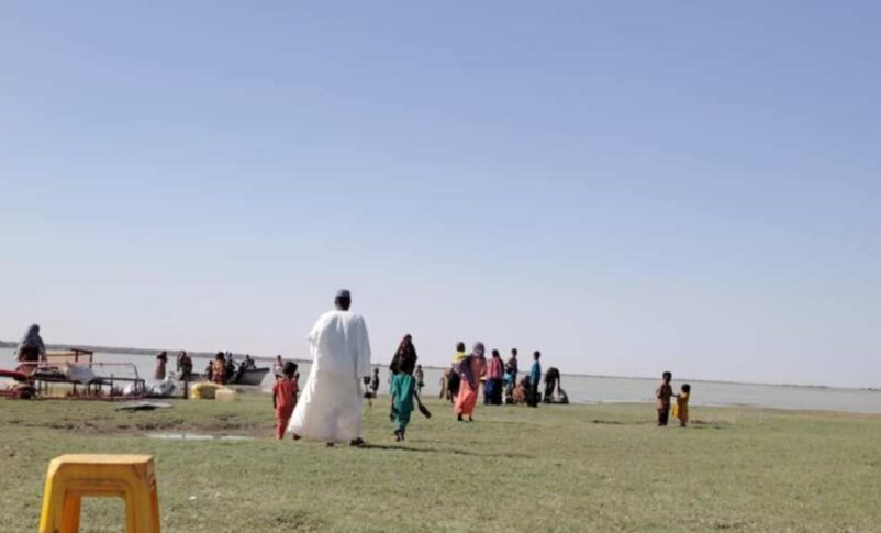 Displaced by RSF attacks, residents of West White Nile villages flee towards an island in the White Nile, on May 18, 2025