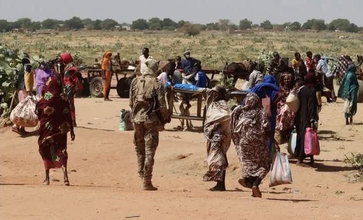Civilians flee El-Dibeibat area following its capture bythe RSF, Mashawir photo