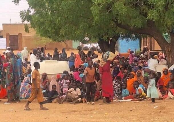 Large numbers of displaced people from North and West Kordofan stream into El-Obeid, the North Kordofan state capital