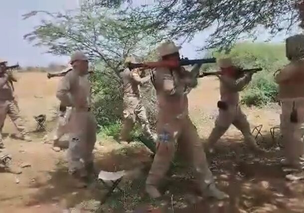 An image from a video released by the Sudanese army on Aug. 3, 2025, allegedly shows Colombian mercenaries training inside the Zamzam camp.