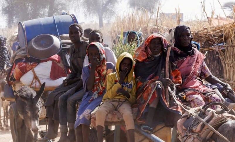 Displaced people fleeing RSF attack son Zamzam camp heading to Tawila area, Reuters photo-1