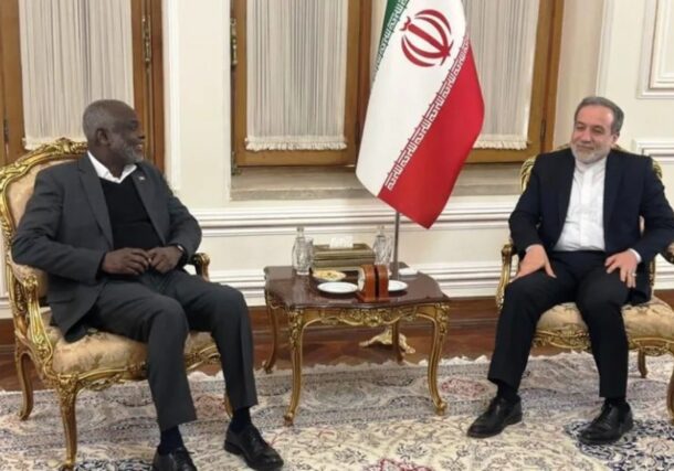 Sudan's Finance Minister, Gibril Ibrahim (left), with Iranian counterpart Abbas Araqchi in Tehran, on Nov 11, 2025, SUNA photo