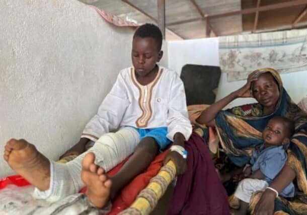 A child with a gunshot wound inside the children's ward at Tawila Hospital - MSF Photo.