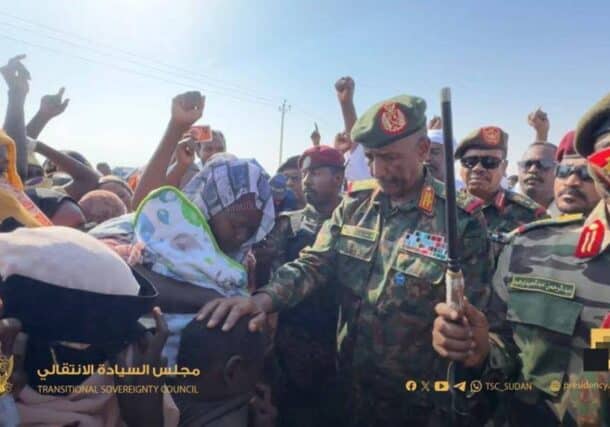 Burhan greets displaced women who arrived recently from El-Fasher, on Nov 8, 2025-5