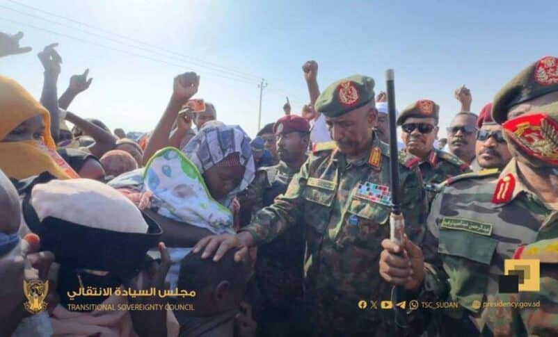 Burhan greets displaced women who arrived recently from El-Fasher, on Nov 8, 2025-5